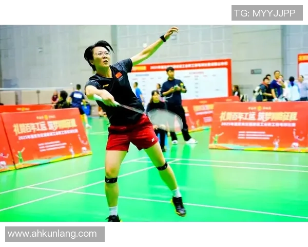 重庆羽毛球队挑战赛背后的奋斗故事与荣耀时刻