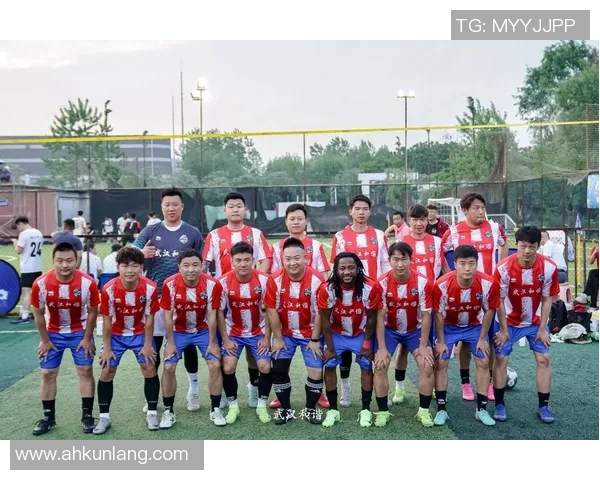 热议足球:重庆足球队的状态变革 热议足球:重庆足球队的状态变革