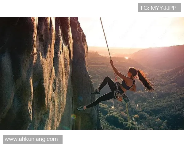 世界攀岩锦标赛点评：成都极限运动队的力量表现